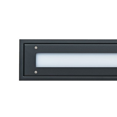TITAN Compact